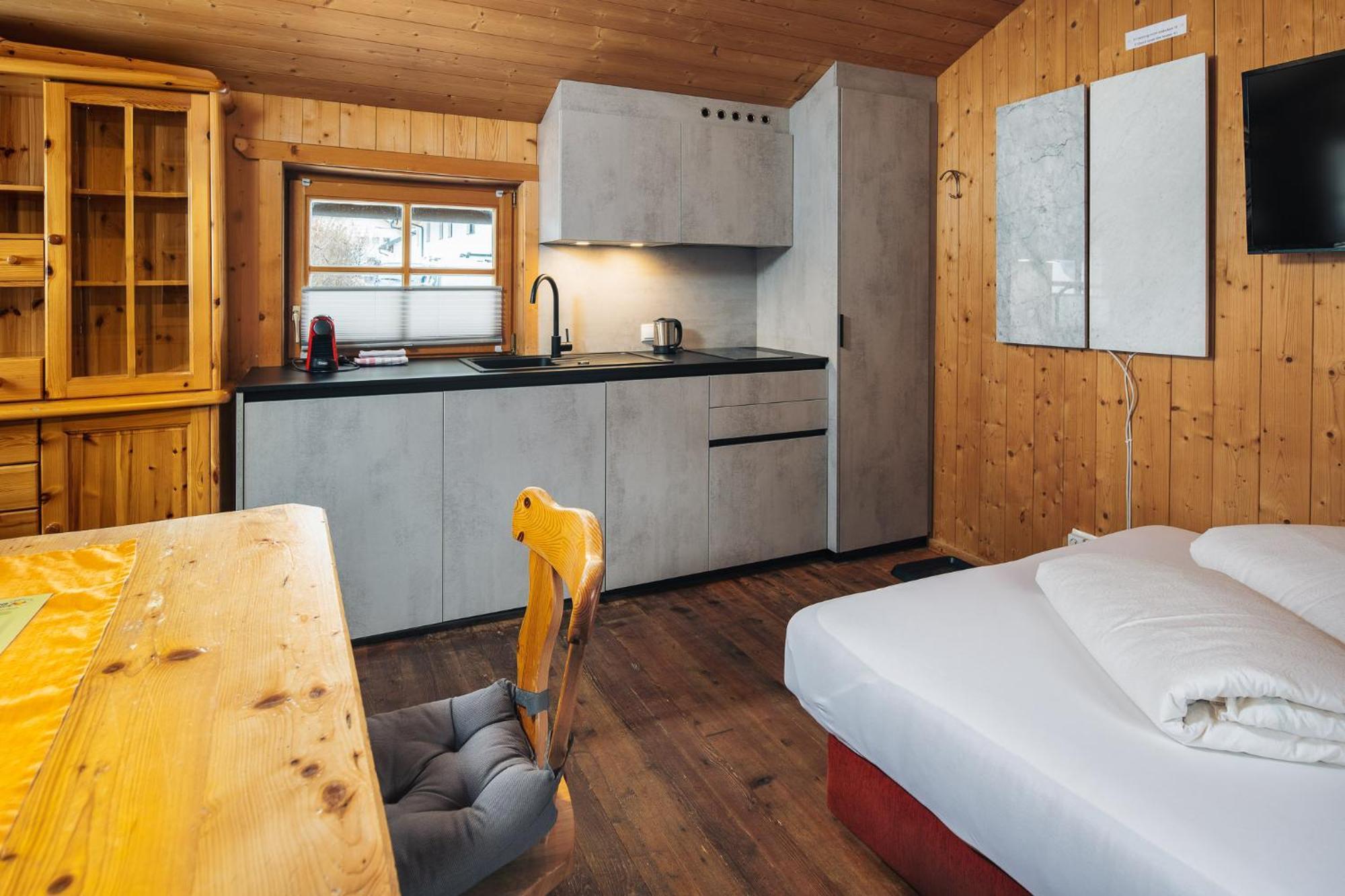 Camping Dreilaendereck Blockhuetten & Apartments Ried im Oberinntal Bagian luar foto