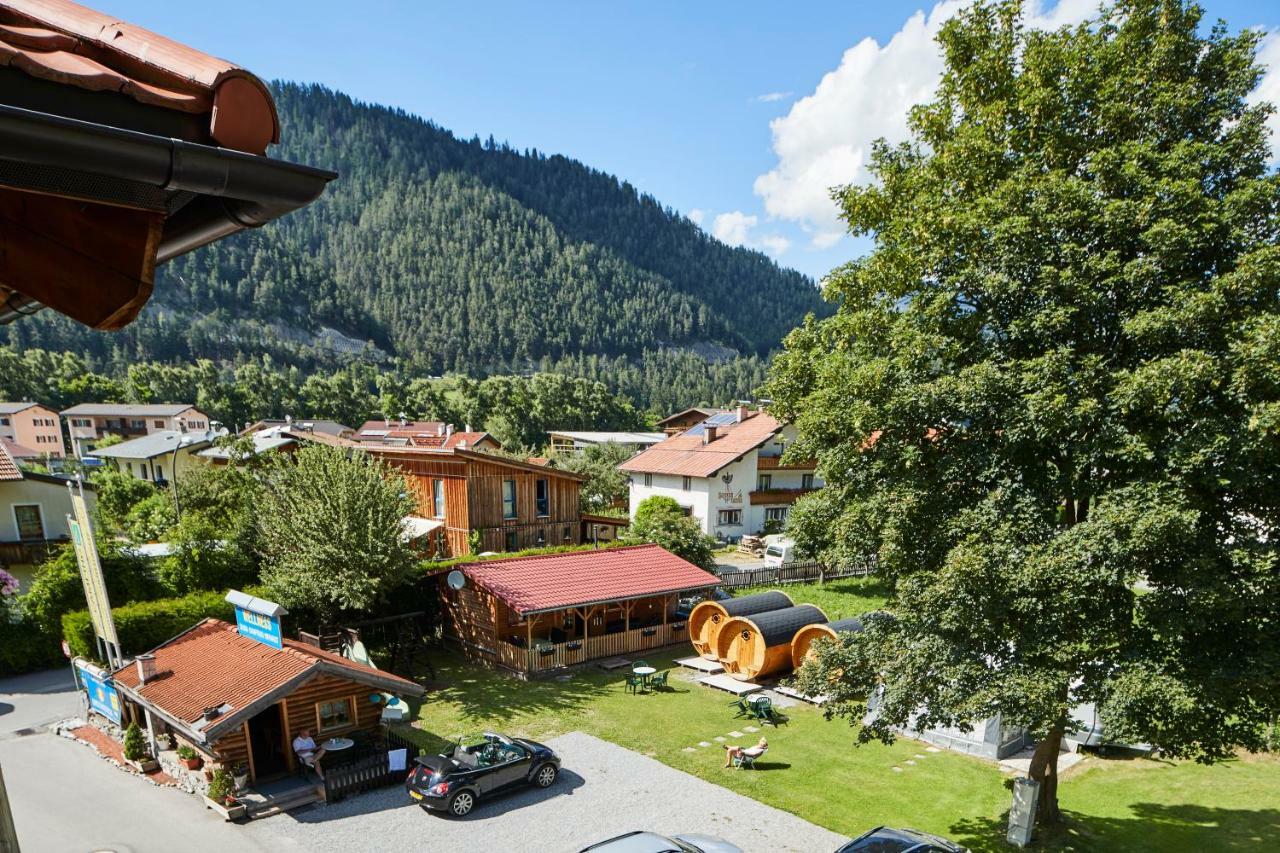 Camping Dreilaendereck Blockhuetten & Apartments Ried im Oberinntal Bagian luar foto
